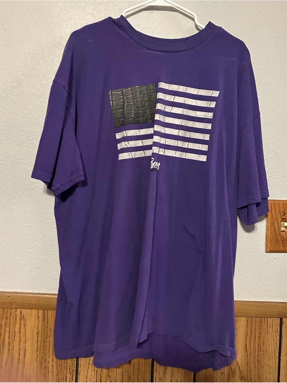 Popular Demand Men's size 2XL Purple Graphic Flag Tee Casual Short Sleeve Shirt